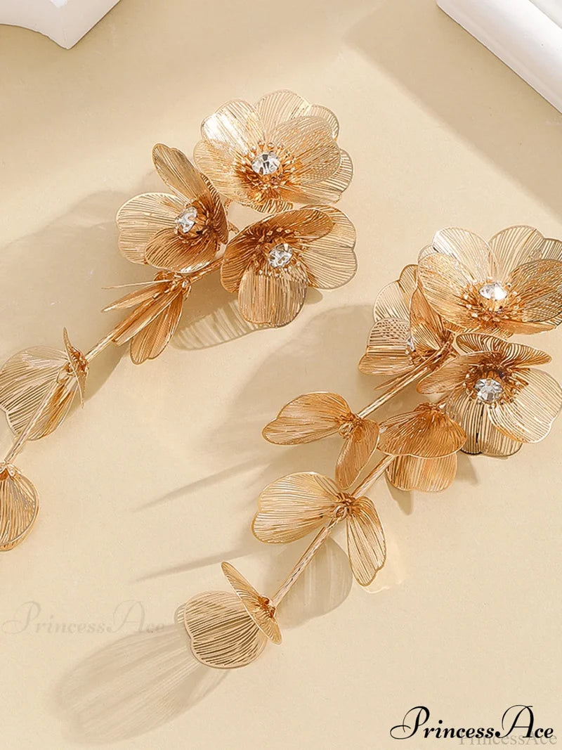 Floral Decor Graceful Fringed Earrings